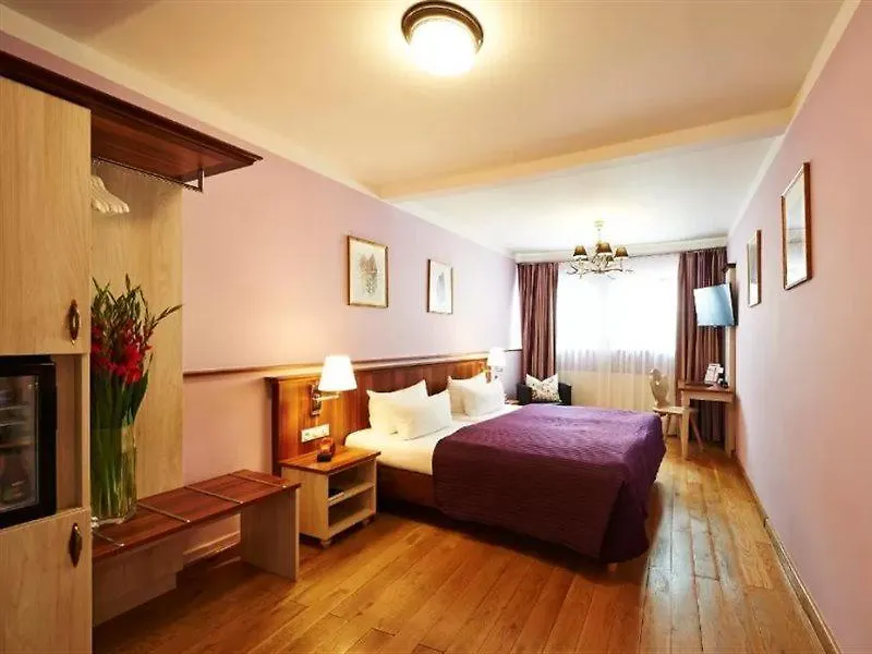 Hotel Elch Nuremberg 3*,